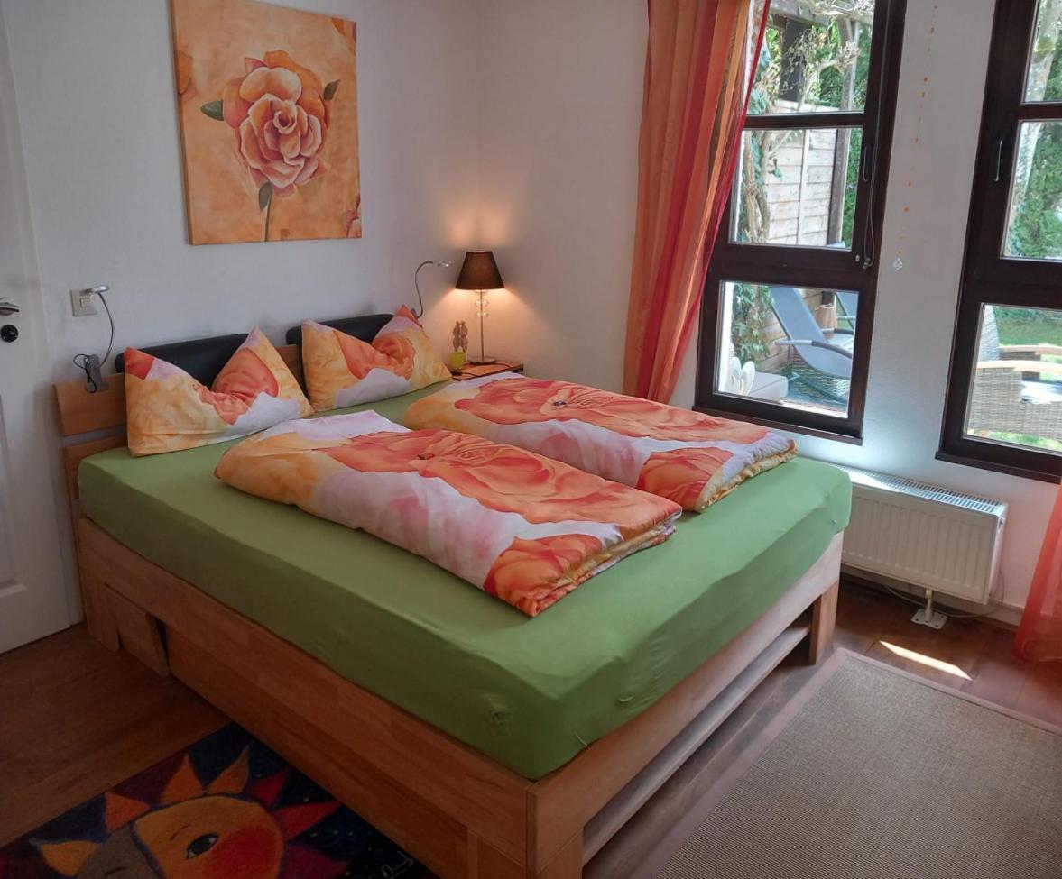 Wohlfuehlhaus Immenstaad Bed & Breakfast อิมเมนชตาด อัม โบเดนเซ ห้อง รูปภาพ