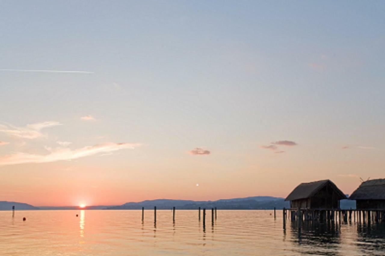 Wohlfuehlhaus Immenstaad Bed & Breakfast อิมเมนชตาด อัม โบเดนเซ ภายนอก รูปภาพ